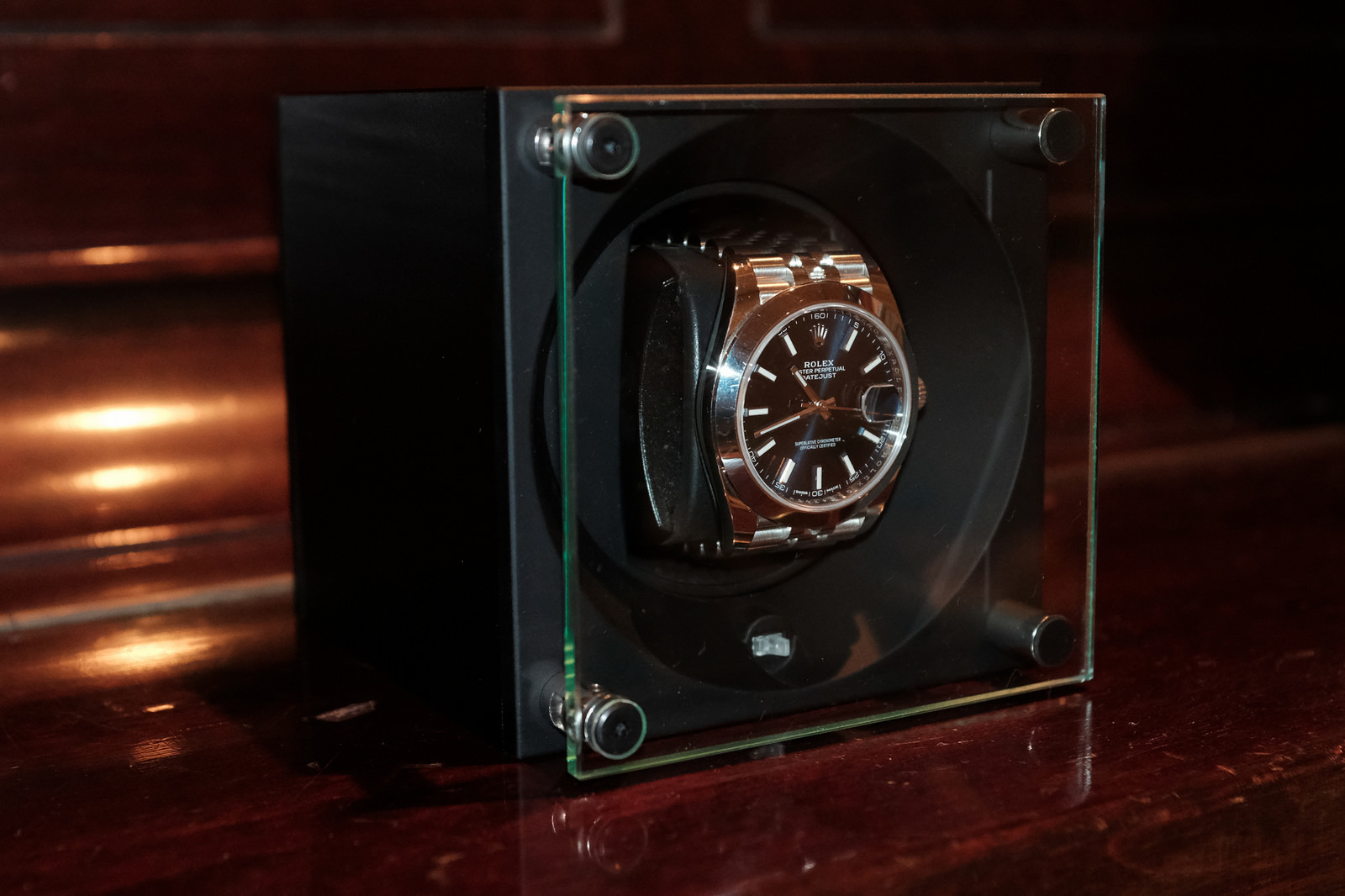 Swiss KubiK 銀座和光で見つけた時計のワインディングマシーン | 鰯の