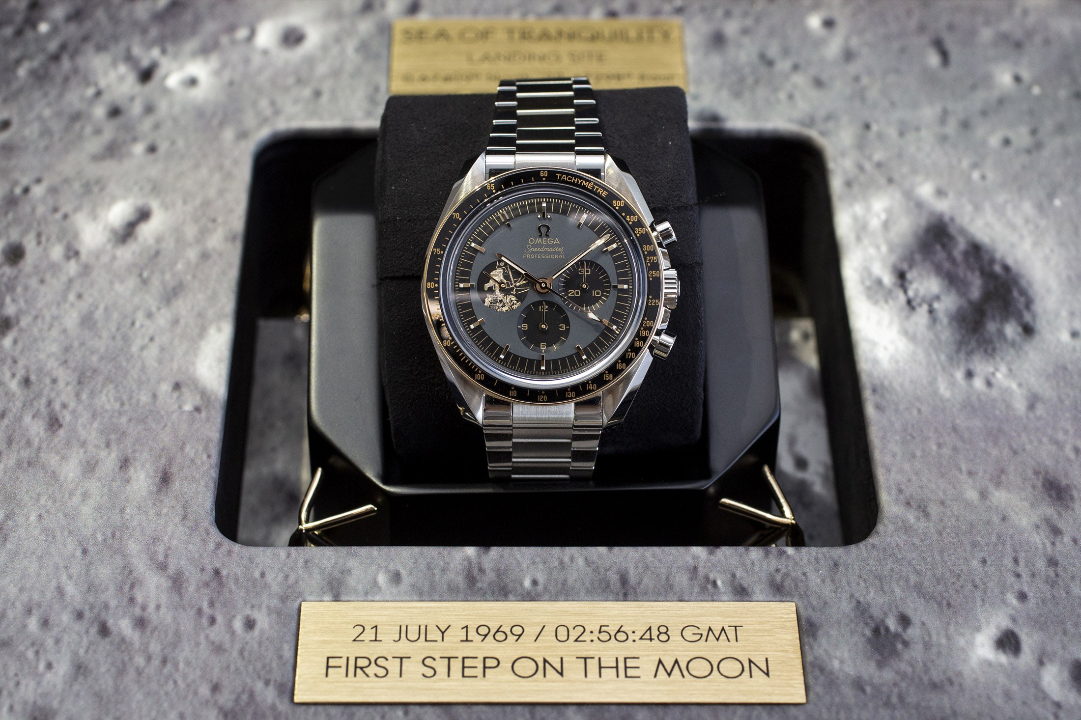 オメガ スピードマスター アポロ11号 50周年限定モデルがスチール 